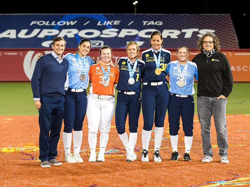 Co-Founders Jon Patricof and Jonathan Soros with the Athletes Unlimited Softball Season 1 Top four players and Defensive Player of the Year.
