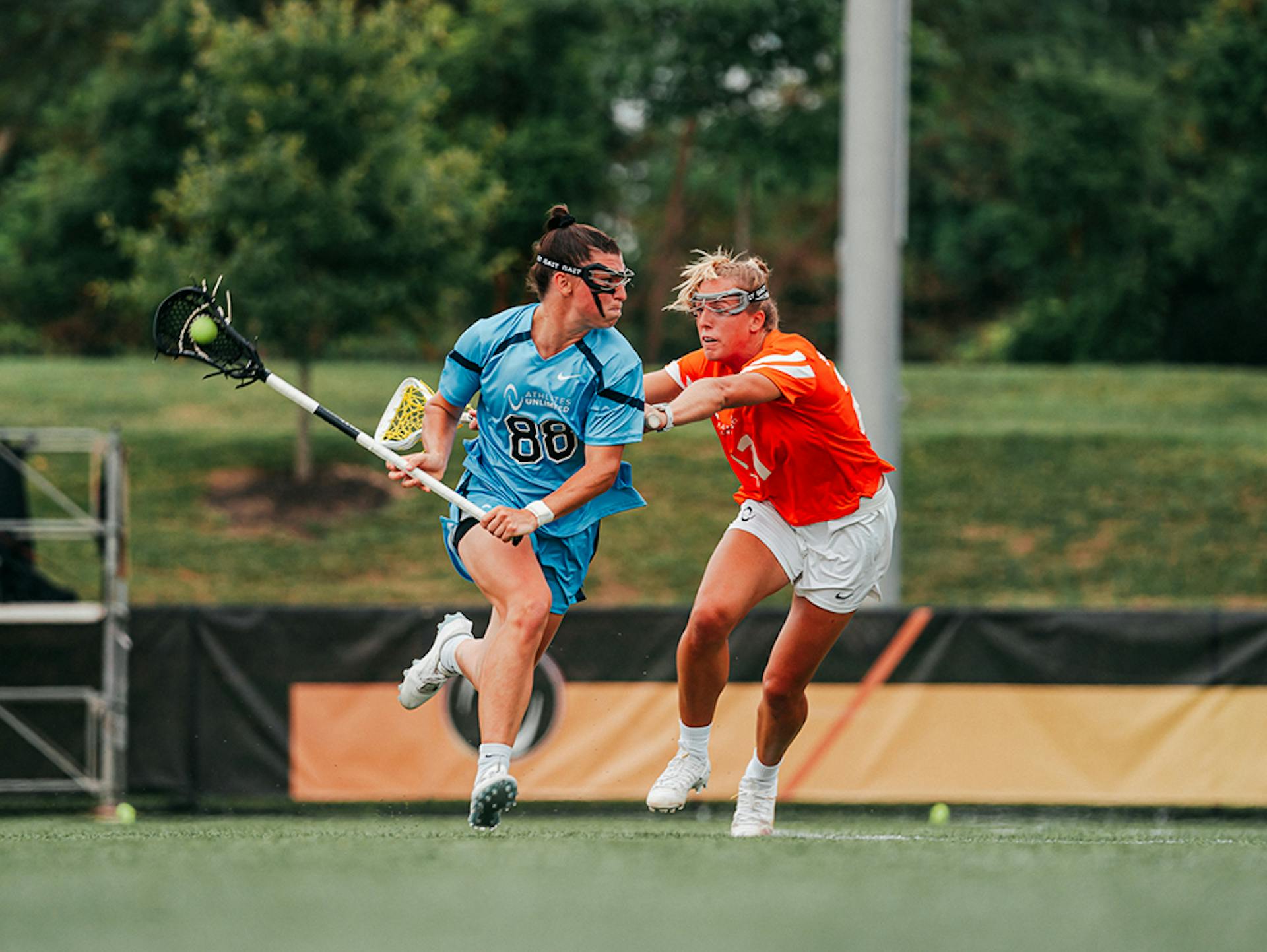 Charlotte North guarded by Ally Mastroianni